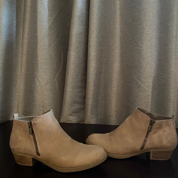 Carlos by Carlos Santana tan Ankle Boots- 9 - Picture 2 of 8